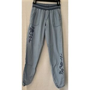 So Heritage Womens Jean Pants Elastic Waistband Floral Embroidered Pockets